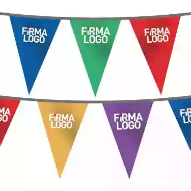 İpe Dizili Üçgen Bayrak